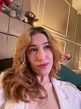 SerenaBennet online show from March 8, 2025, 9:51 pm