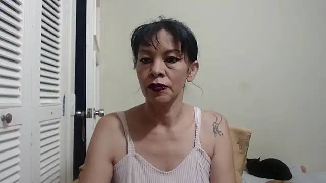 Snapshot of electra-mommy chatting on February 19, 2025, 12:33 pm electra-mommy online show from February 19, 2025, 12:33 pm