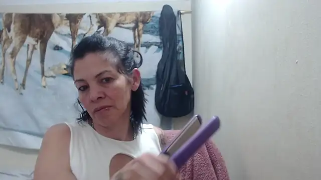 Snapshot of electra-mommy chatting on February 27, 2025, 1:48 am electra-mommy online show from February 27, 2025, 1:48 am