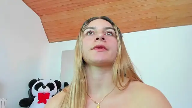 AtheneaRossi online show from February 26, 2025, 4:56 pm