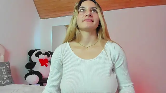 AtheneaRossi online show from March 12, 2025, 11:12 pm