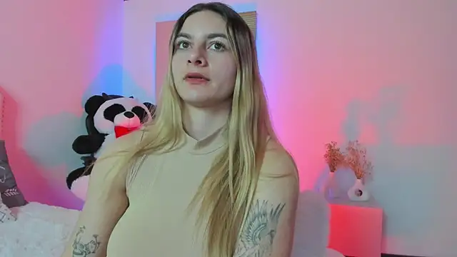 AtheneaRossi online show from March 19, 2025, 12:15 am