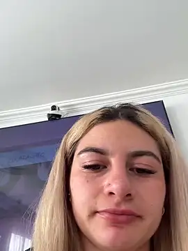 Snapshot of AtheneaRossi chatting on February 27, 2026, 9:48 pm AtheneaRossi online show from February 27, 2026, 9:48 pm