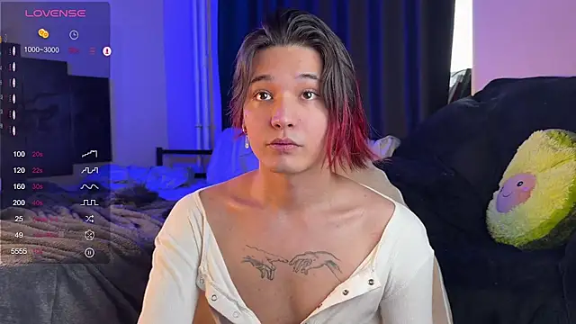 Snapshot of cherrydany chatting on January 13, 2025, 9:19 am cherrydany online show from January 13, 2025, 9:19 am