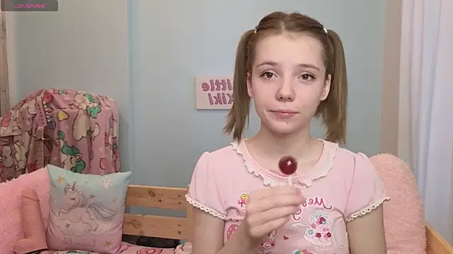 Snapshot of PrincessLittleKiki chatting on October 11, 2025, 7:07 am PrincessLittleKiki online show from October 11, 2025, 7:07 am