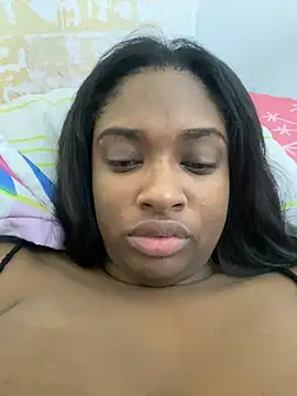 Snapshot of _MARRTINNA_ chatting on December 29, 2024, 7:50 am MARRTINNA online show from December 29, 2024, 7:50 am