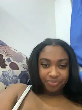 Snapshot of _MARRTINNA_ chatting on February 5, 2025, 8:11 am MARRTINNA online show from February 5, 2025, 8:11 am