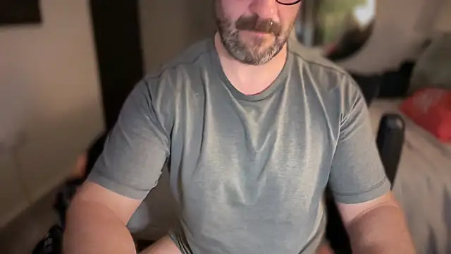 Mr Beef online show from November 28, 2025, 7:05 pm