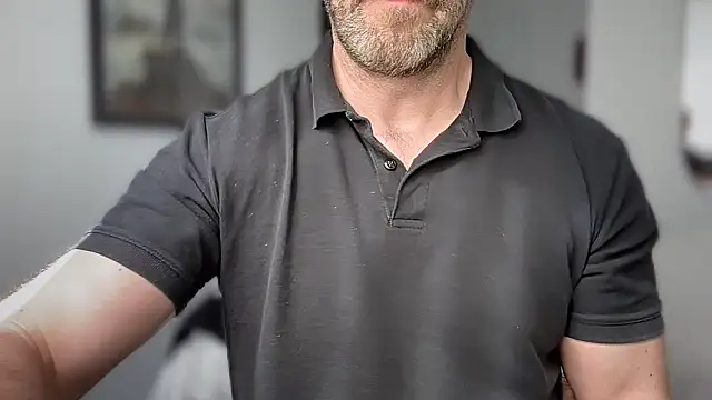 Mr Beef online show from April 14, 2026, 11:49 am