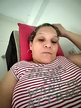 Snapshot of Uzziah_Sabag chatting on October 14, 2025, 2:45 am Uzziah Sabag online show from October 14, 2025, 2:45 am
