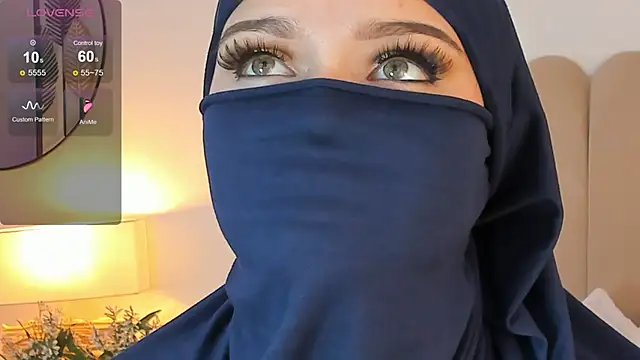 Snapshot of anna-henao chatting on February 25, 2025, 3:49 pm anna-henao online show from February 25, 2025, 3:49 pm