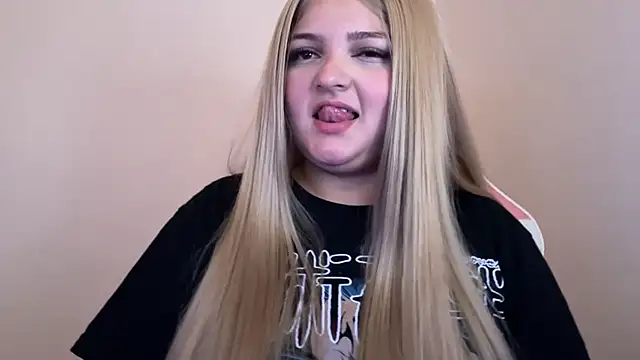 Snapshot of SweetPaige_ chatting on February 1, 2025, 7:34 pm SweetPaige online show from February 1, 2025, 7:34 pm