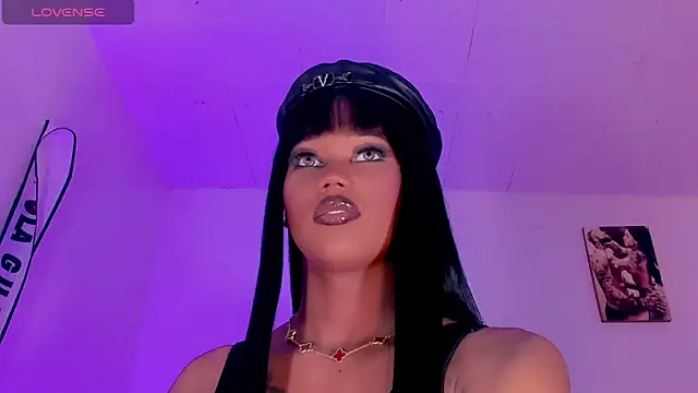 naomy  xx online show from October 26, 2025, 2:06 am