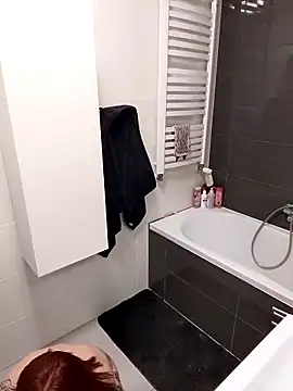 divine eve online show from December 14, 2025, 10:47 pm