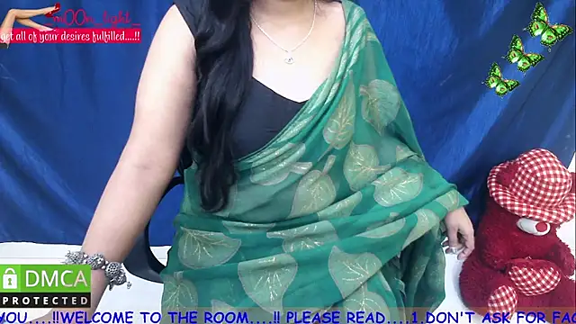  mOOn light  online show from February 6, 2025, 4:42 am