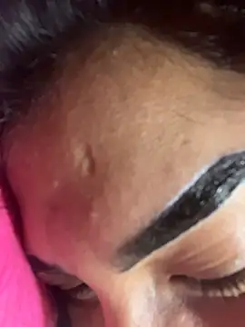 LinnaGardenia online show from April 18, 2026, 8:53 pm