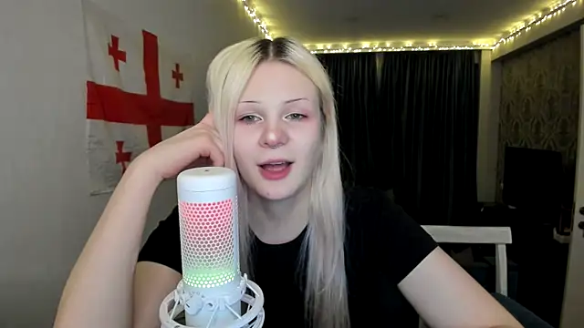 sashakiss99 online show from January 2, 2025, 5:07 pm