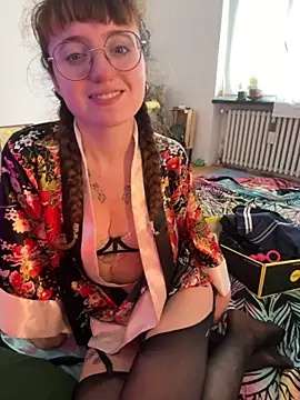  foxygirl  online show from October 21, 2025, 11:00 am