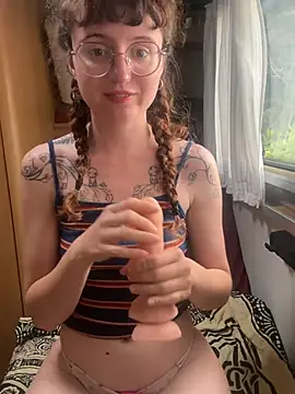  foxygirl  online show from May 29, 2026, 5:00 pm