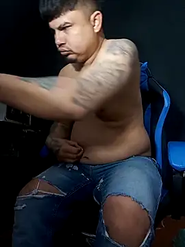 Snapshot of DickMasterfindom chatting on March 17, 2026, 4:06 am DickMasterfindom online show from March 17, 2026, 4:06 am