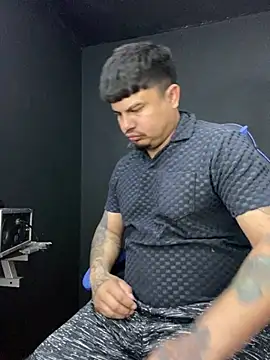 Snapshot of DickMasterfindom chatting on March 26, 2026, 2:28 am DickMasterfindom online show from March 26, 2026, 2:28 am