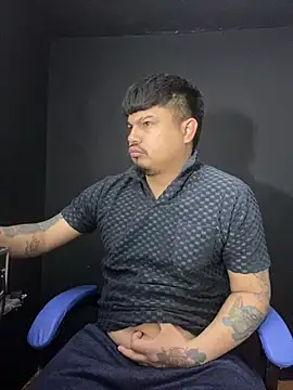 Snapshot of DickMasterfindom chatting on April 1, 2026, 5:32 pm DickMasterfindom online show from April 1, 2026, 5:32 pm