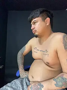 Snapshot of DickMasterfindom chatting on April 6, 2026, 4:08 pm DickMasterfindom online show from April 6, 2026, 4:08 pm