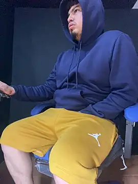 Snapshot of DickMasterfindom chatting on April 12, 2026, 7:08 pm DickMasterfindom online show from April 12, 2026, 7:08 pm