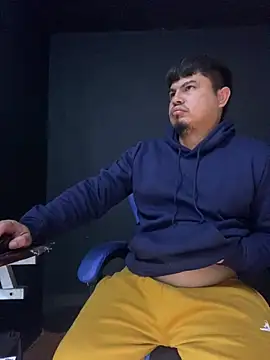 Snapshot of DickMasterfindom chatting on April 13, 2026, 7:47 am DickMasterfindom online show from April 13, 2026, 7:47 am