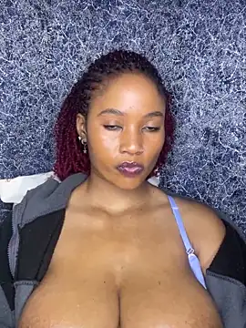 chocogirl01 online show from September 12, 2025, 8:36 am