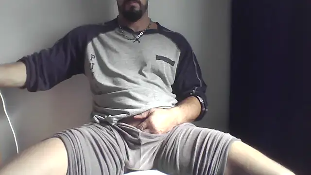 Snapshot of fl3xxx1 chatting on October 18, 2025, 10:05 am fl3xxx1 online show from October 18, 2025, 10:05 am