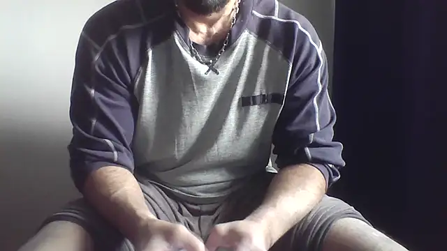 Snapshot of fl3xxx1 chatting on December 15, 2025, 10:52 am fl3xxx1 online show from December 15, 2025, 10:52 am