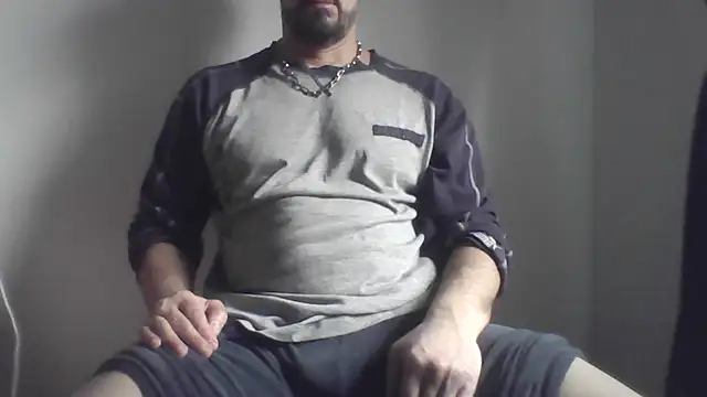 Snapshot of fl3xxx1 chatting on February 5, 2026, 10:53 am fl3xxx1 online show from February 5, 2026, 10:53 am