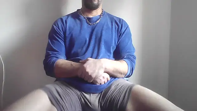 Snapshot of fl3xxx1 chatting on March 4, 2026, 10:10 am fl3xxx1 online show from March 4, 2026, 10:10 am