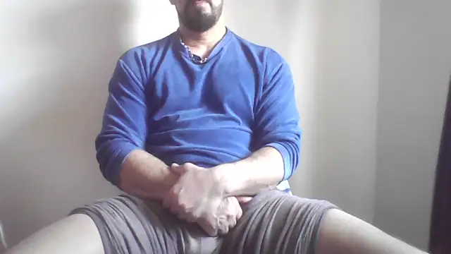 Snapshot of fl3xxx1 chatting on March 7, 2026, 10:45 am fl3xxx1 online show from March 7, 2026, 10:45 am