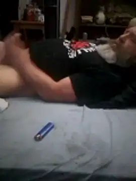 Snapshot of iambradz chatting on November 30, 2025, 6:01 pm iambradz online show from November 30, 2025, 6:01 pm