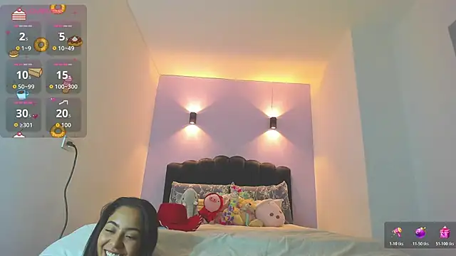 Sofia Clauss  online show from October 29, 2025, 5:53 am