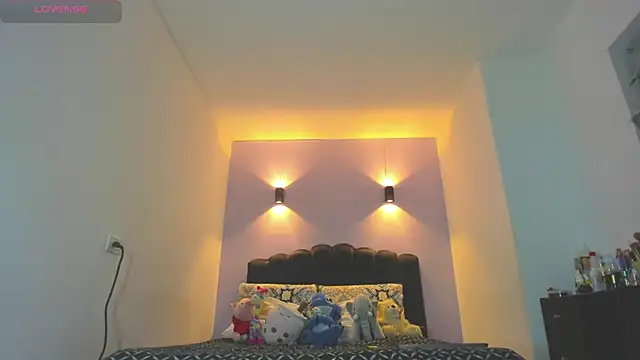 Snapshot of Sofia_Clauss_ chatting on April 19, 2026, 4:34 am Sofia Clauss online show from April 19, 2026, 4:34 am
