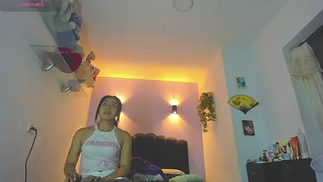Snapshot of Sofia_Clauss_ chatting on July 4, 2026, 5:13 am Sofia Clauss online show from July 4, 2026, 5:13 am