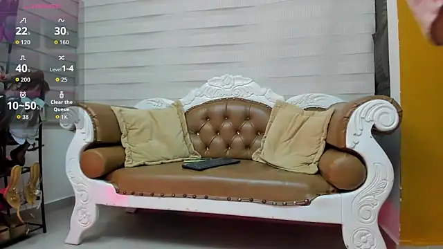 FOXYRIVER  online show from February 14, 2026, 11:51 am