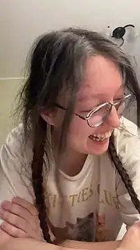 Snapshot of emigooflordXD chatting on October 23, 2025, 2:05 pm emigooflordXD online show from October 23, 2025, 2:05 pm