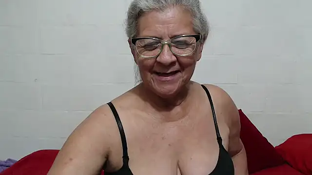 candy mature  online show from October 22, 2025, 11:37 pm