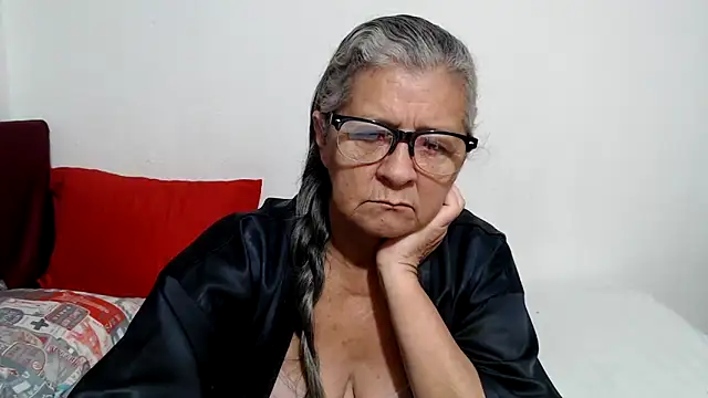 candy mature  online show from May 28, 2026, 11:07 am