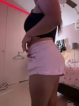 DarianaGuzz online show from February 28, 2025, 3:59 am