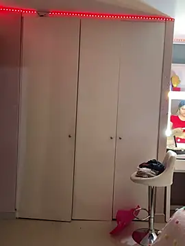 DarianaGuzz online show from March 3, 2025, 6:37 am