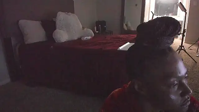 yiauana online show from February 3, 2026, 1:05 pm