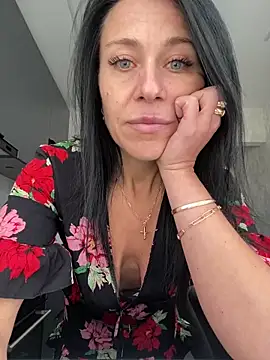 Snapshot of CuteNata chatting on October 9, 2025, 11:52 am CuteNata online show from October 9, 2025, 11:52 am