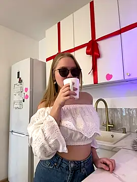 Little Forest ELF online show from December 23, 2025, 9:18 am