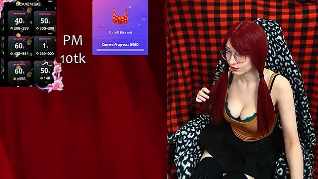 Snapshot of ElliMoor chatting on November 6, 2025, 8:04 am ElliMoor online show from November 6, 2025, 8:04 am