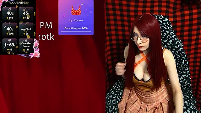 Snapshot of ElliMoor chatting on November 14, 2025, 9:30 am ElliMoor online show from November 14, 2025, 9:30 am